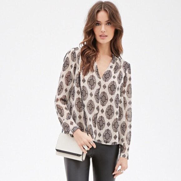 Forever 21 Sheer Lined Long Sleeve Chiffon Blouse Medium - Picture 2 of 8